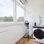 Apartman Feel Good And Rest Well - For Workers And Tourists 1-4 Person - Wifi - Smart Tv - Garden *