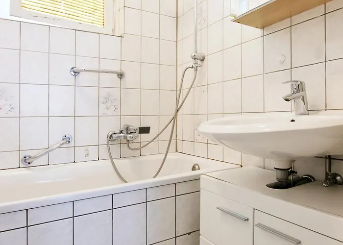Feel Good And Rest Well - For Workers And Tourists 1-4 Person - Wifi - Smart Tv - Garden Appartement *